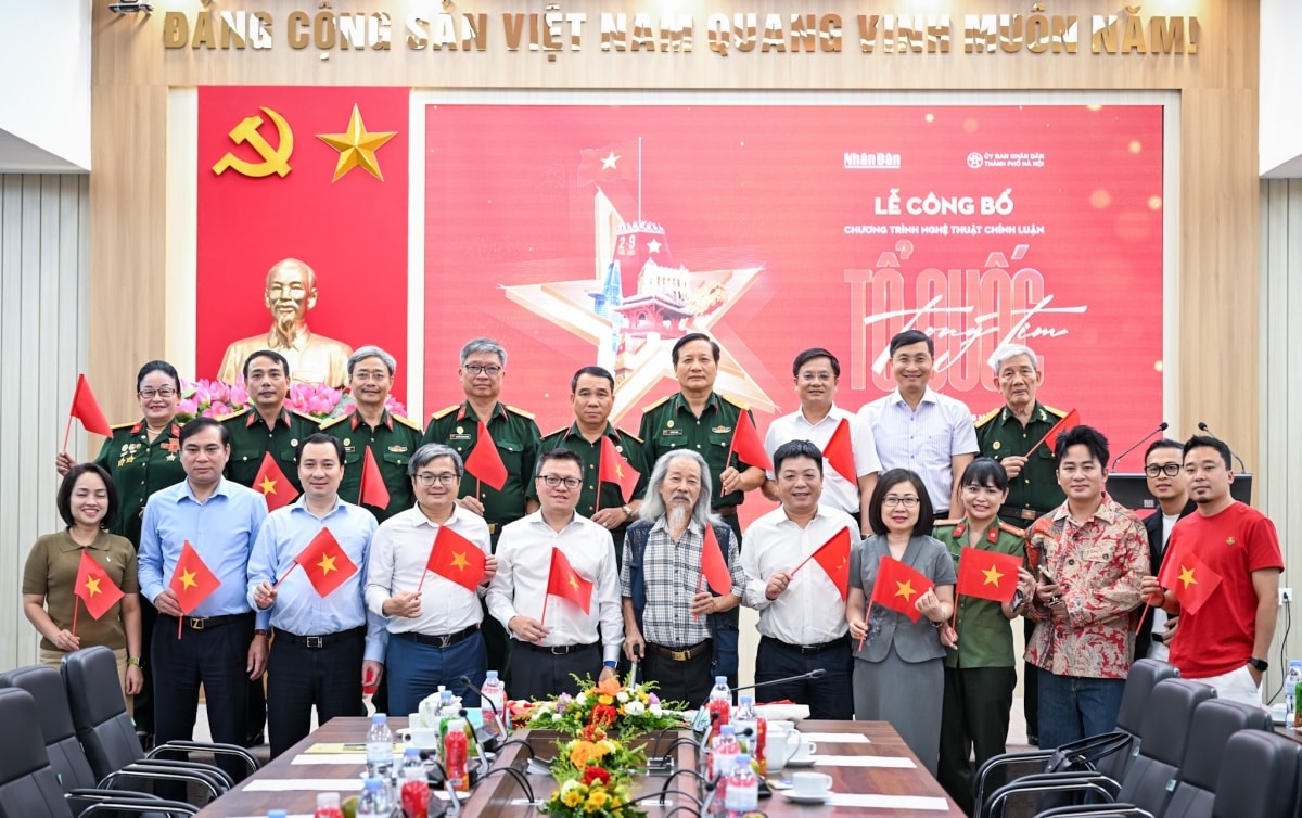 concert to quoc trong tim 50.000 nguoi se cung hat quoc ca tren svD my Dinh hinh anh 4