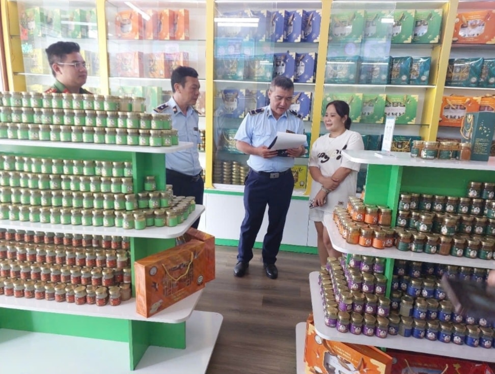 khởi tố vụ sản xuất gần 24.000 lọ yến sào giả ở phú thọ hình ảnh 1 khoi to vu san xuat gan 24.000 lo yen sao gia o phu tho hinh anh 1