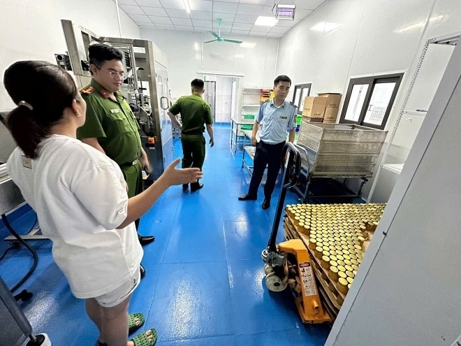 khởi tố vụ sản xuất gần 24.000 lọ yến sào giả ở phú thọ hình ảnh 2 khoi to vu san xuat gan 24.000 lo yen sao gia o phu tho hinh anh 2