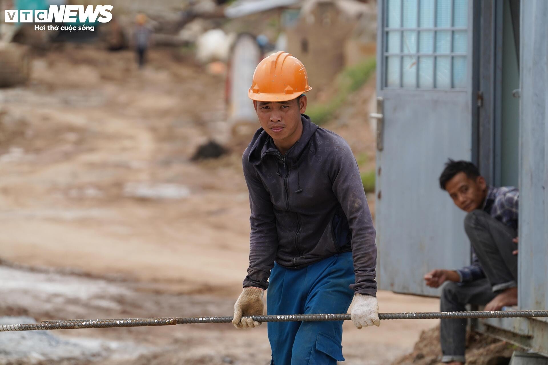 Cận cảnh 'đại công trường' nút giao phức tạp nhất Vành đai 3 - 5