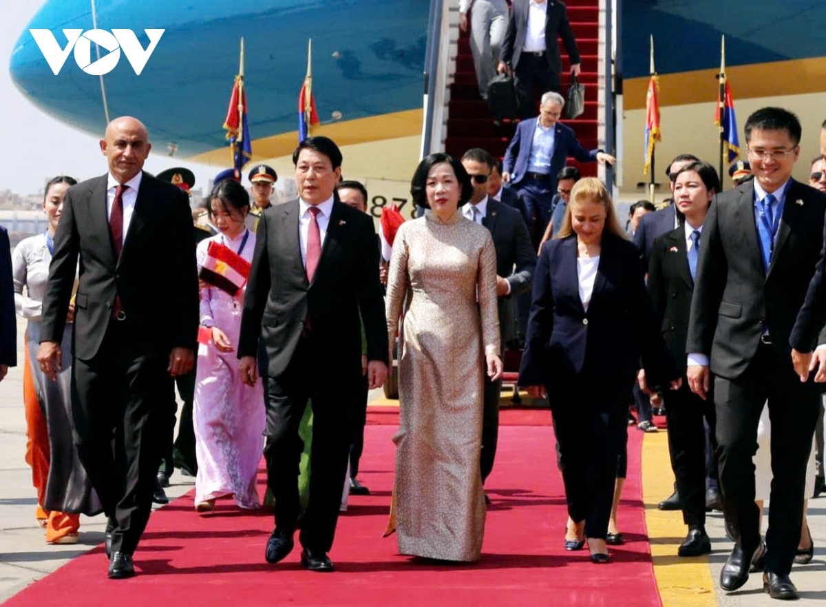 chủ tịch nước lương cường đến cairo, bắt đầu chuyến thăm chính thức cộng hòa ai cập hình ảnh 3 chu tich nuoc luong cuong den cairo, bat dau chuyen tham chinh thuc cong hoa ai cap hinh anh 3