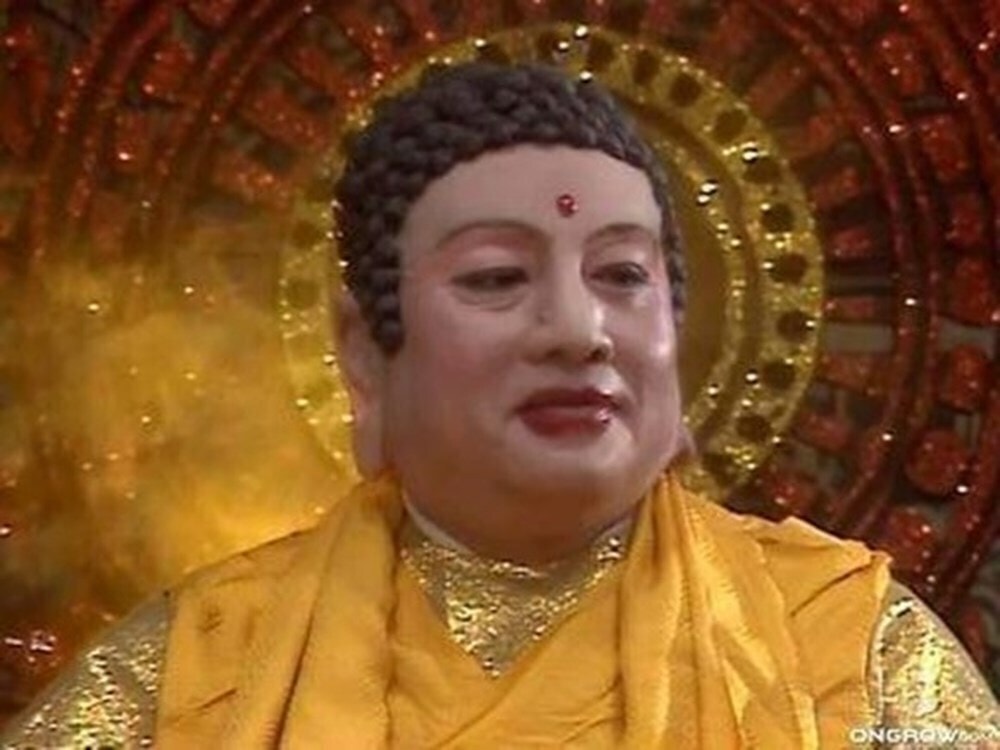 Gương mặt vuông vức chữ điền, đôi tai lớn phúc hậu, ánh mắt tĩnh tại cùng giọng nói trầm ấm đã giúp Chu Long Quảng khắc họa hình ảnh Phật Tổ Như Lai chân thực.
