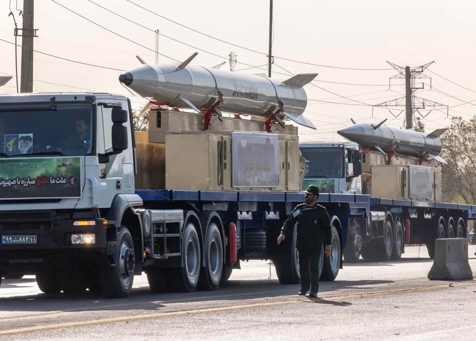 lo ngai moi de doa tu israel, iran thanh lap hoi dong phong ve quoc gia hinh anh 1