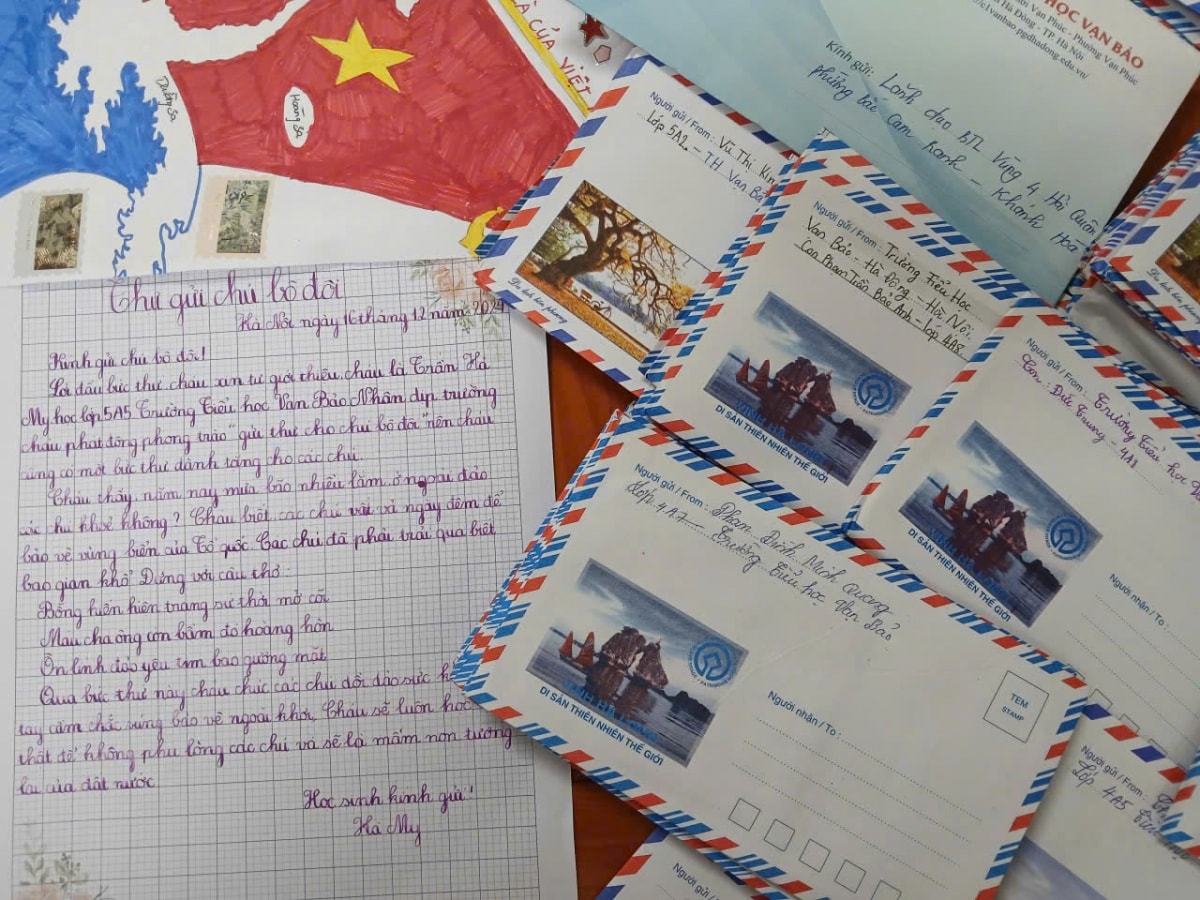 vùng 4 hải quân nhận và trao hàng trăm lá thư viết tay tới quân dân đặc khu trường sa hình ảnh 2 vung 4 hai quan nhan va trao hang tram la thu viet tay toi quan dan dac khu truong sa hinh anh 2