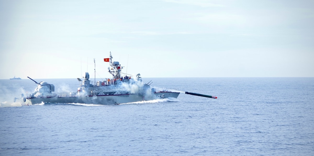 phát huy tinh thần đánh thắng trận đầu lữ đoàn 172 vững vàng nơi đầu sóng hình ảnh 4 phat huy tinh than danh thang tran dau lu doan 172 vung vang noi dau song hinh anh 4