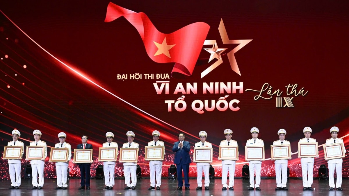 thủ tướng phạm minh chính dự Đại hội thi đua vì an ninh tổ quốc hình ảnh 4 thu tuong pham minh chinh du Dai hoi thi dua vi an ninh to quoc hinh anh 4