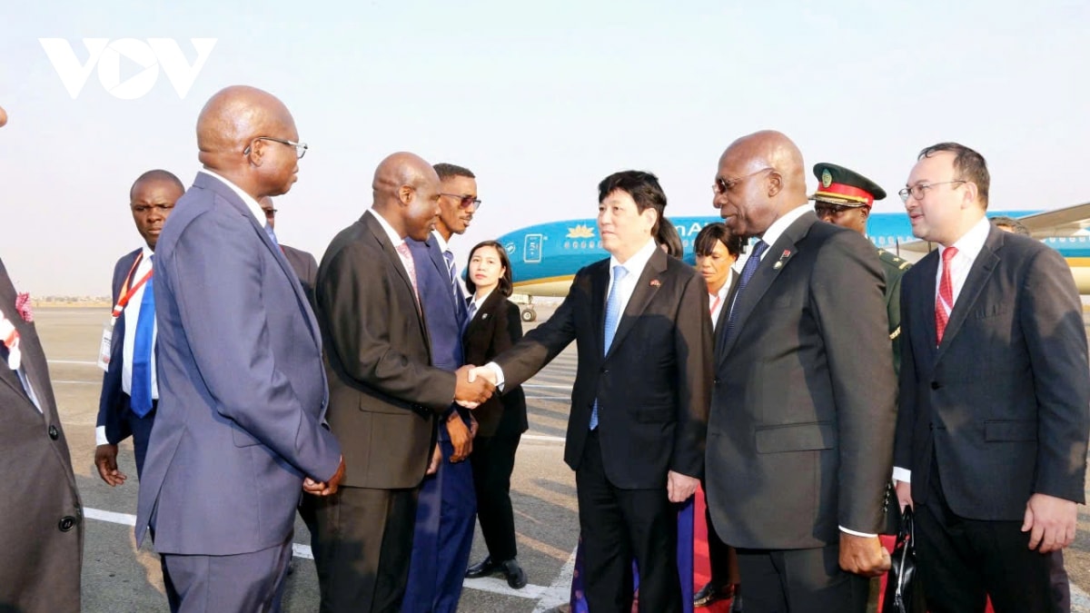 chủ tịch nước lương cường đến luanda, bắt đầu thăm cấp nhà nước cộng hoà angola hình ảnh 2 chu tich nuoc luong cuong den luanda, bat dau tham cap nha nuoc cong hoa angola hinh anh 2
