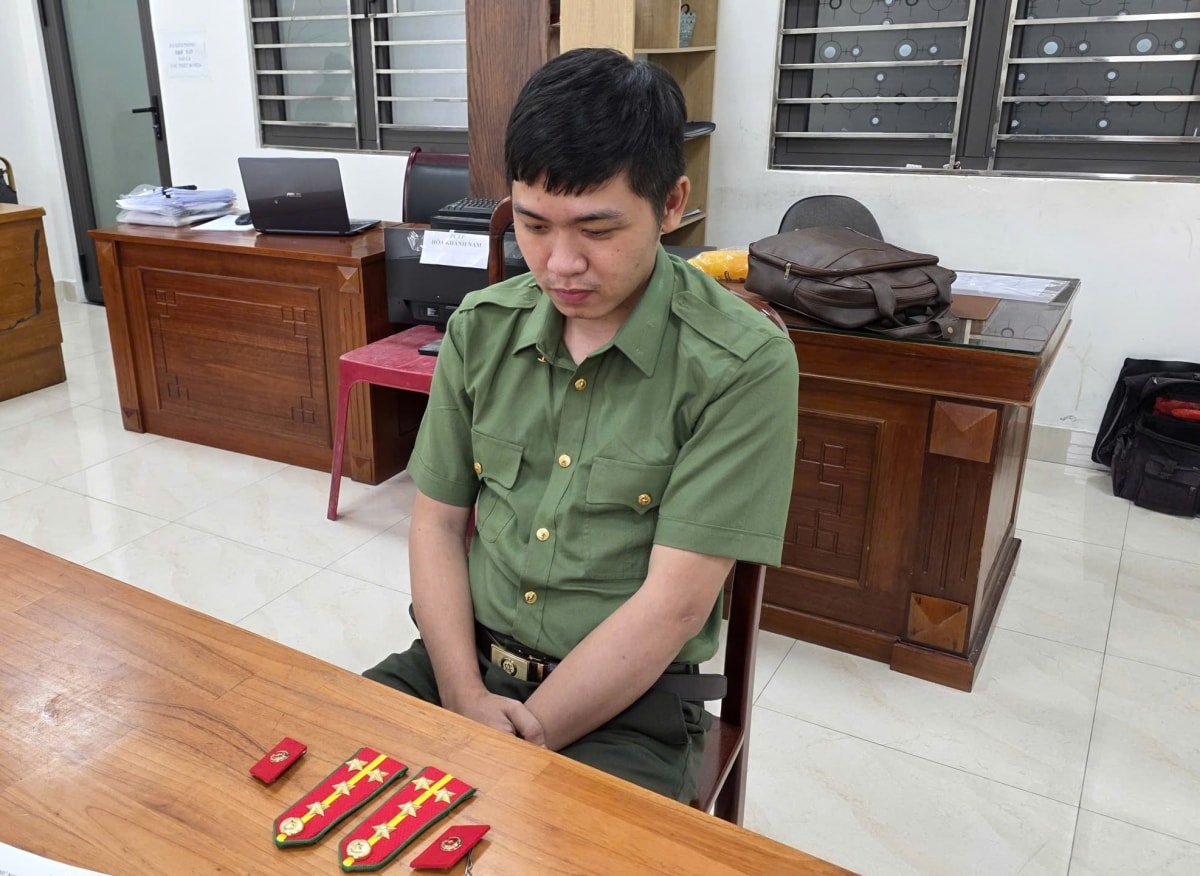gia danh cong an, dung kich ban de chiem doat tien hinh anh 1