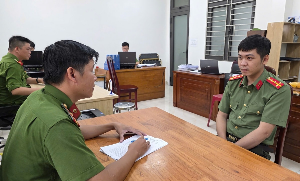 gia danh cong an, dung kich ban de chiem doat tien hinh anh 2