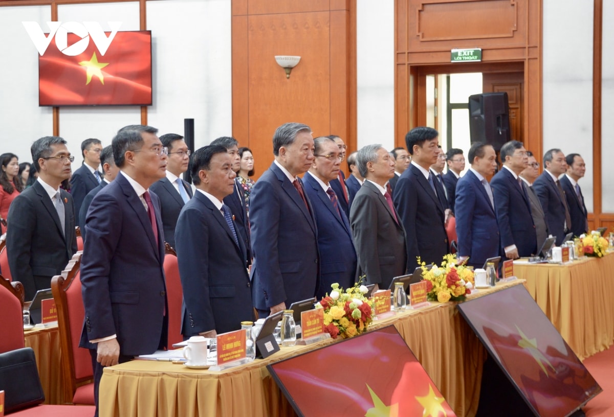 tổng bí thư dự Đại hội Đảng bộ văn phòng trung ương Đảng nhiệm kỳ 2025-2030 hình ảnh 2 tong bi thu du Dai hoi Dang bo van phong trung uong Dang nhiem ky 2025-2030 hinh anh 2