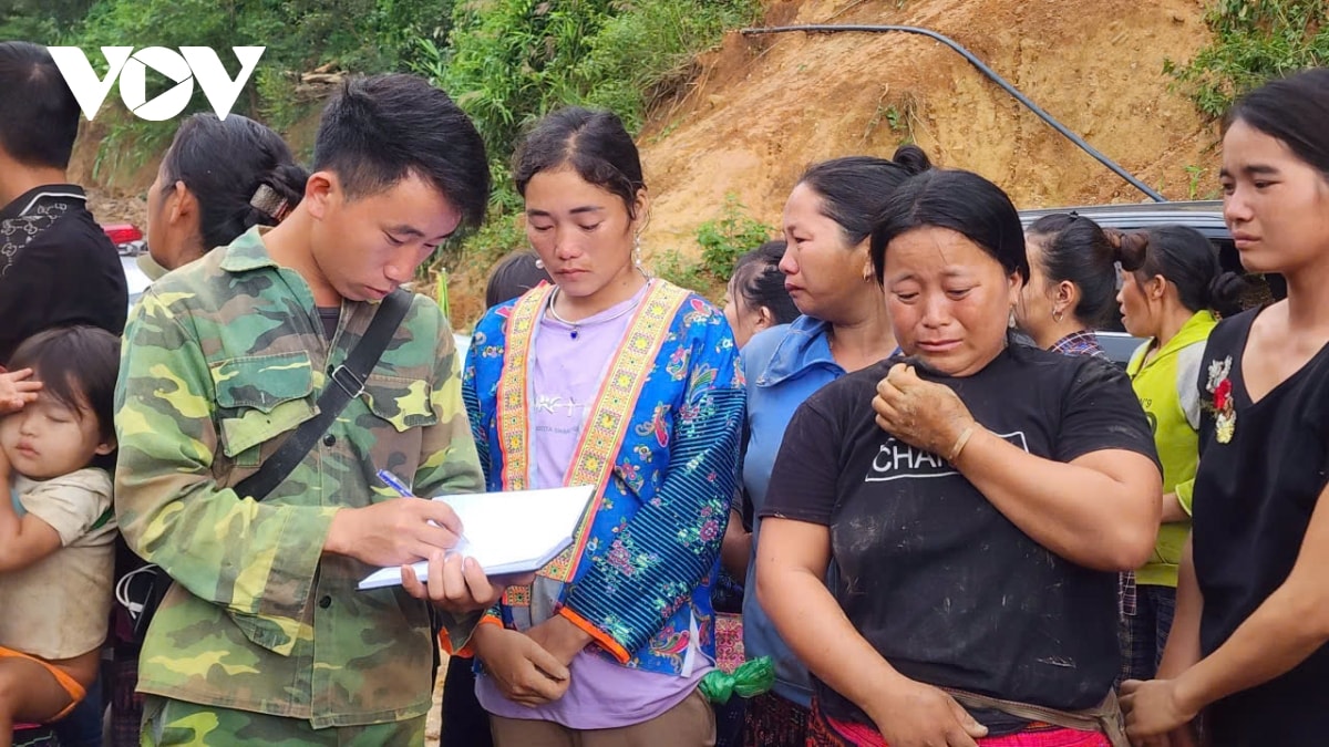Đề nghị tặng huân chương lao động hạng nhất cho trưởng bản mùa a thi hình ảnh 1 De nghi tang huan chuong lao dong hang nhat cho truong ban mua a thi hinh anh 1
