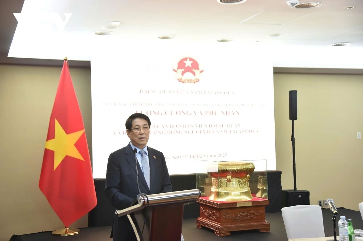 chủ tịch nước lương cường kết thúc tốt đẹp chuyến thăm cộng hòa angola hình ảnh 1 chu tich nuoc luong cuong ket thuc tot dep chuyen tham cong hoa angola hinh anh 1