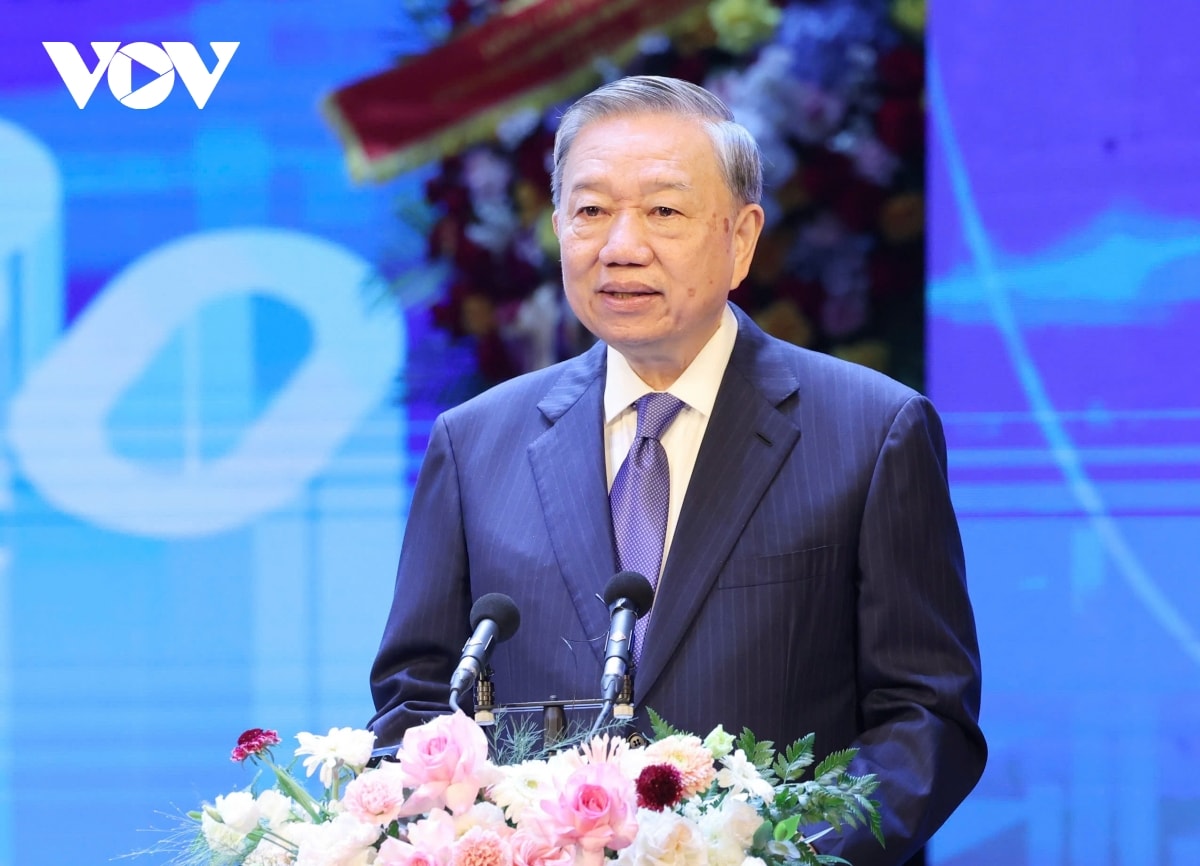tong bi thu tao dot pha the che, chien luoc tai chinh va doi moi mo hinh tang truong hinh anh 1