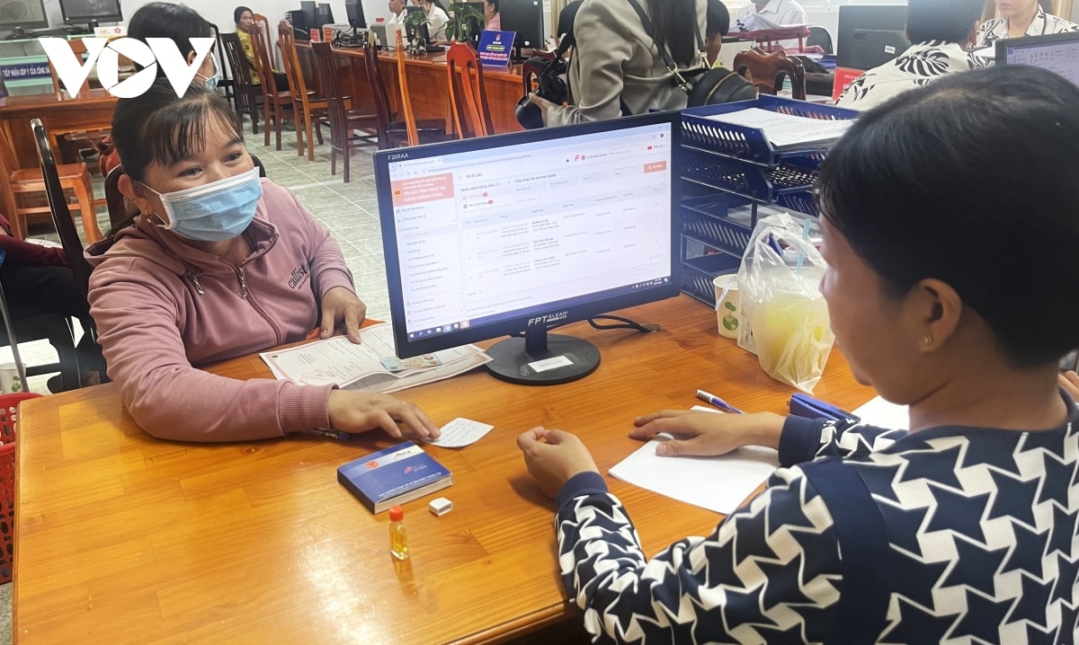 chính quyền cấp xã nỗ lực nâng cao năng lực phục vụ nhân dân hình ảnh 2 chinh quyen cap xa no luc nang cao nang luc phuc vu nhan dan hinh anh 2