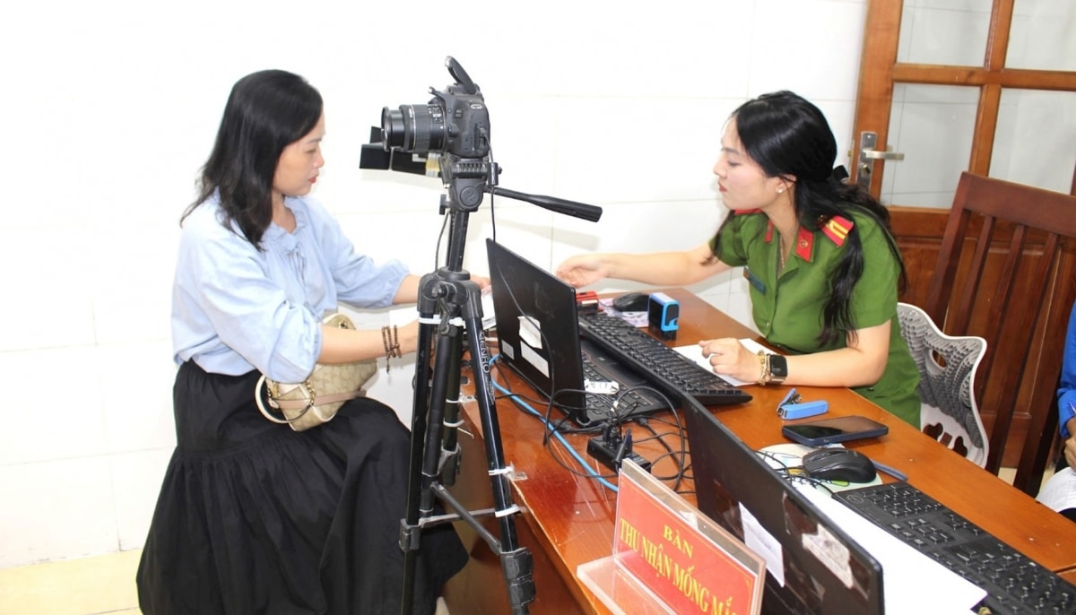công an hà nội tăng tốc đổi thẻ Đảng viên, hoàn thành trước 15 8 hình ảnh 1 cong an ha noi tang toc doi the Dang vien, hoan thanh truoc 15 8 hinh anh 1