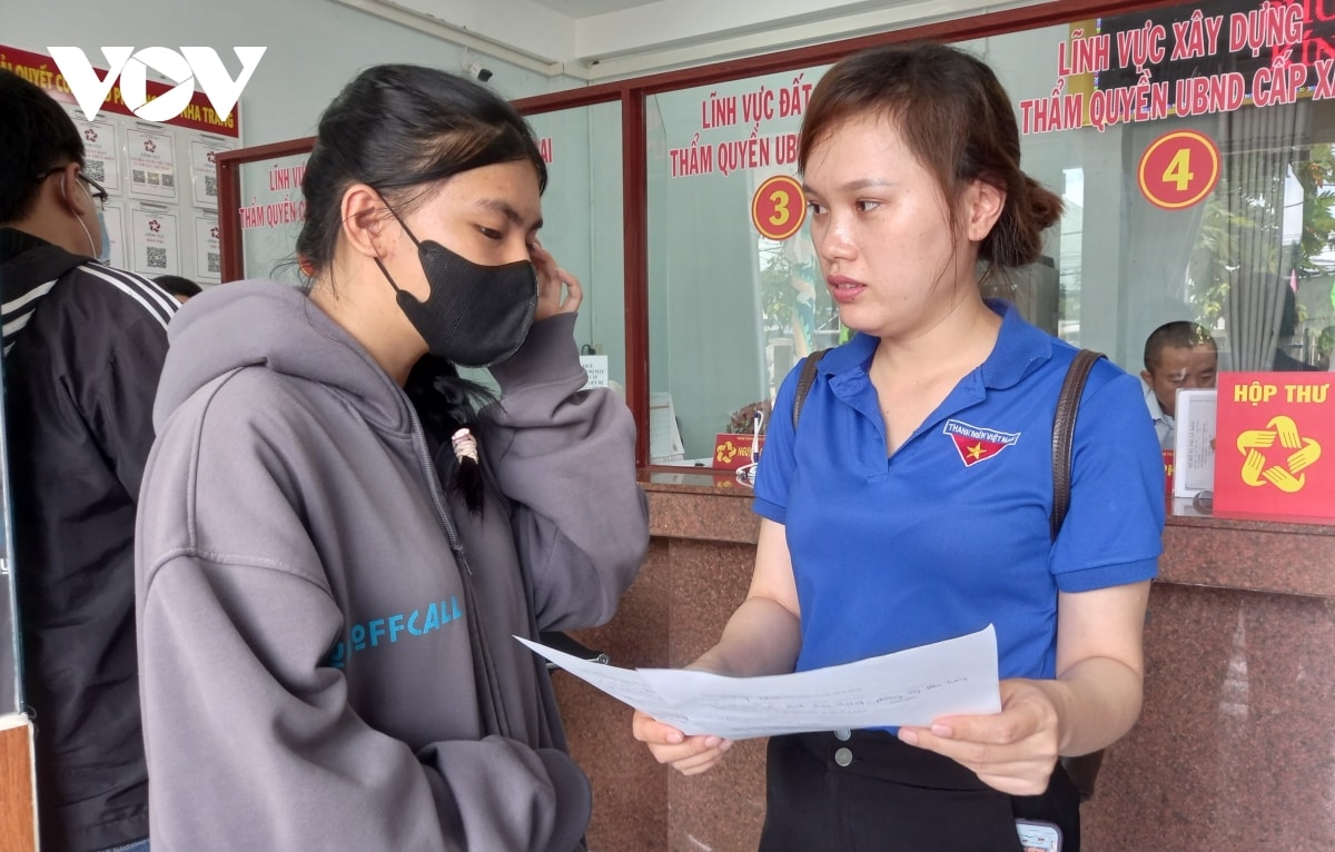 khanh hoa can bo tu nguyen rut lui de tre hoa va nang chat bo may hinh anh 2