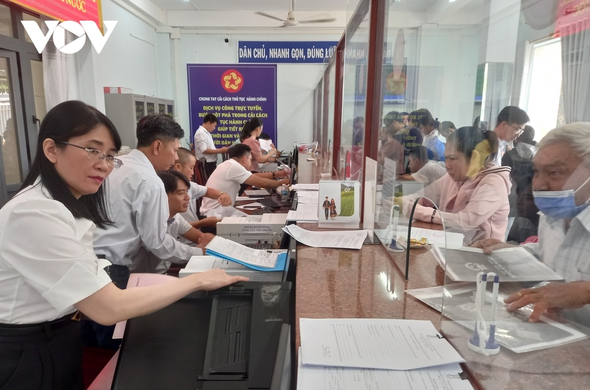 khanh hoa can bo tu nguyen rut lui de tre hoa va nang chat bo may hinh anh 1