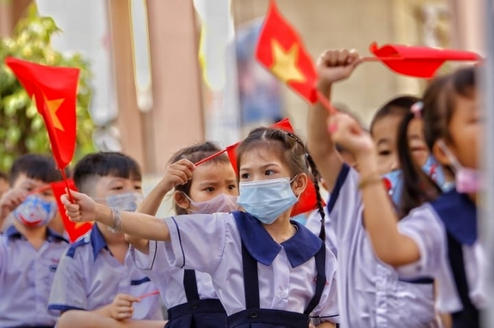 Năm học mới, các trường công lập tổ chức tựu trường sớm nhất vào ngày 22/8 với khối 1, 9, 12 các khối còn lại vào ngày 29/8.