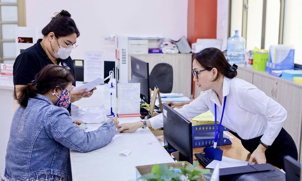 bộ nội vụ nêu nguyên nhân gần 36.000 viên chức xin thôi việc trong 3 năm hình ảnh 1 bo noi vu neu nguyen nhan gan 36.000 vien chuc xin thoi viec trong 3 nam hinh anh 1