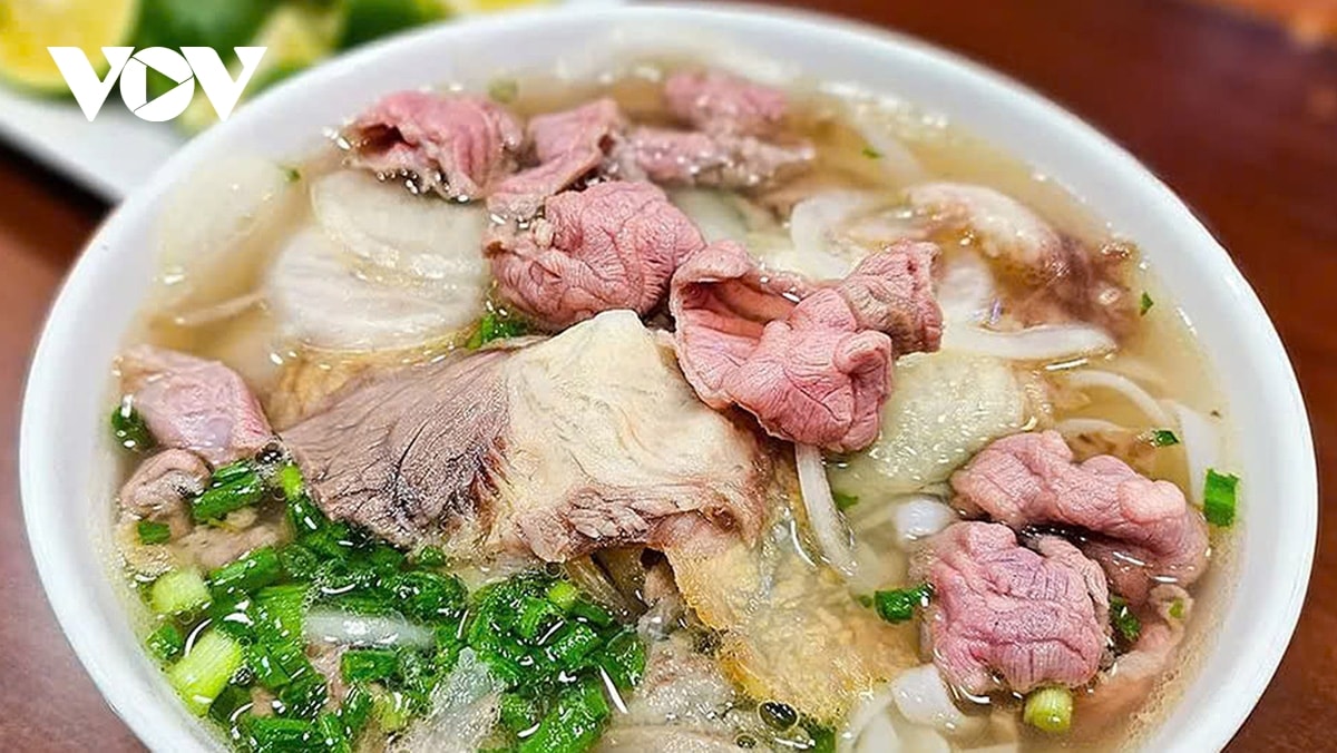 ha noi, do thi cua nhung nghich ly giua on ao va yen tinh hinh anh 4