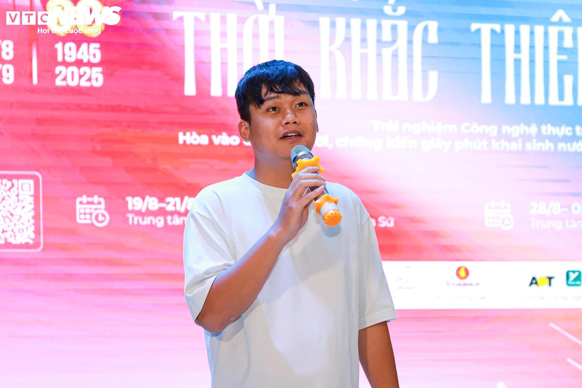 Bùng nổ cảm xúc lần đầu 'xuyên không' về thời khắc Bác Hồ đọc Tuyên ngôn độc lập - 6