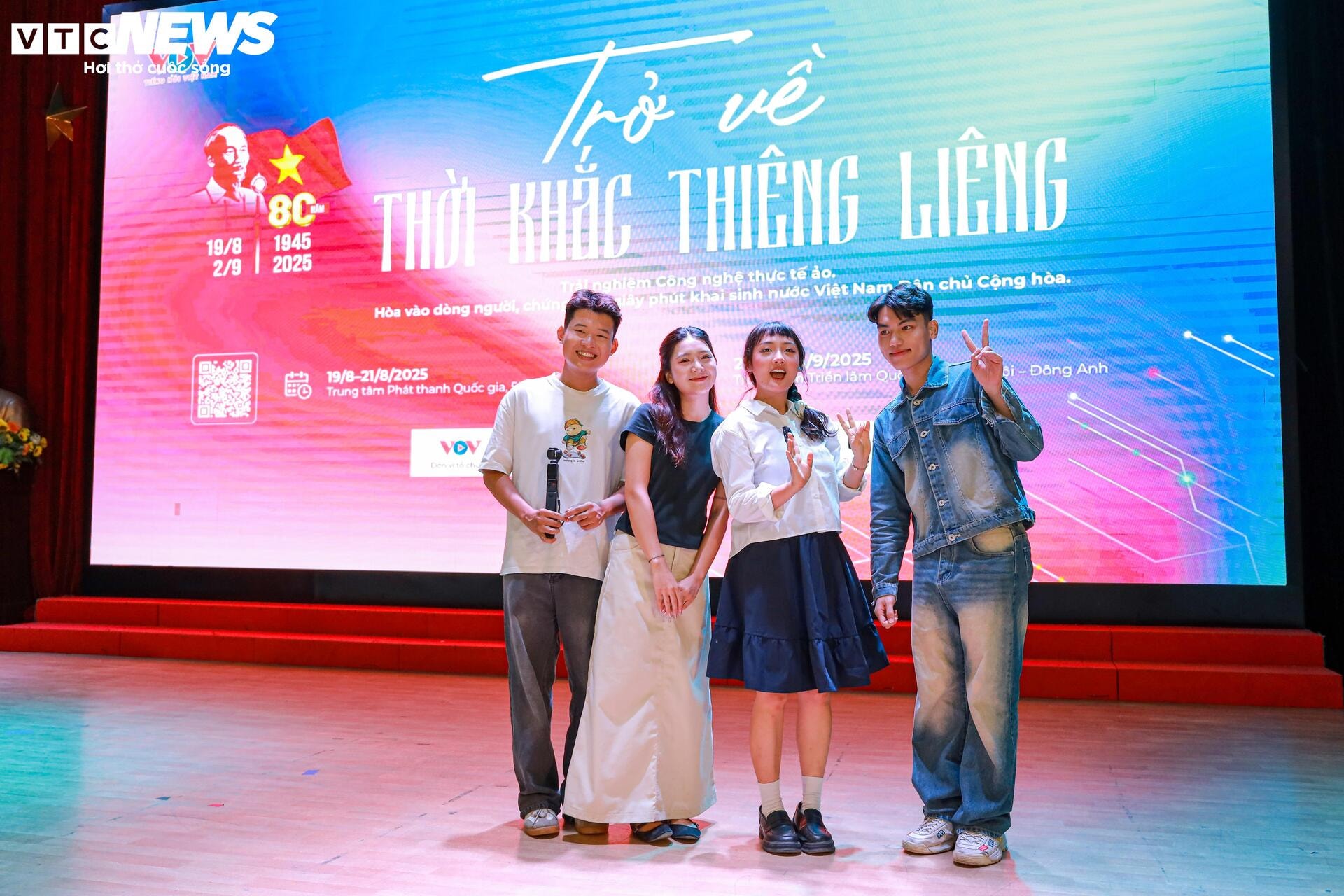 Bùng nổ cảm xúc lần đầu 'xuyên không' về thời khắc Bác Hồ đọc Tuyên ngôn độc lập - 15