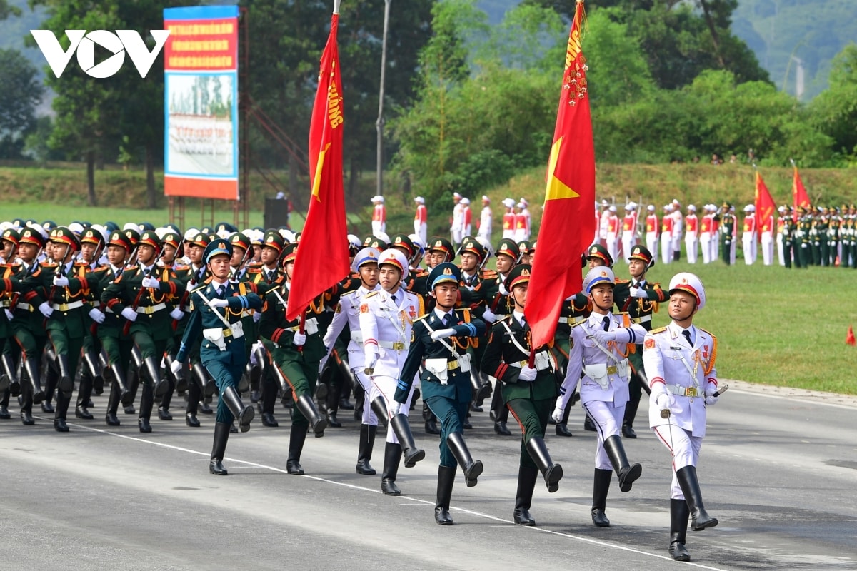 tong hop luyen dieu binh, dieu hanh lan 3 xuat hien khoi xe dac chung moi hinh anh 3