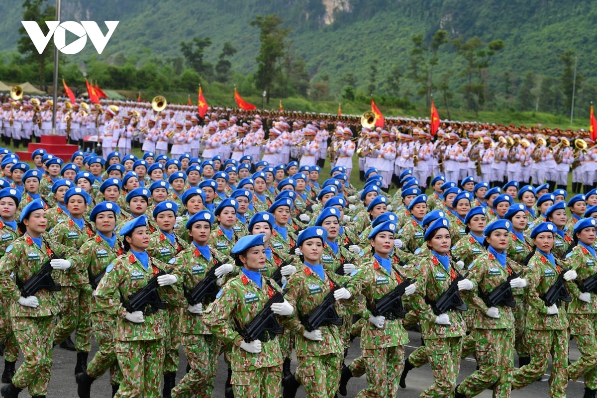 tong hop luyen dieu binh, dieu hanh lan 3 xuat hien khoi xe dac chung moi hinh anh 7