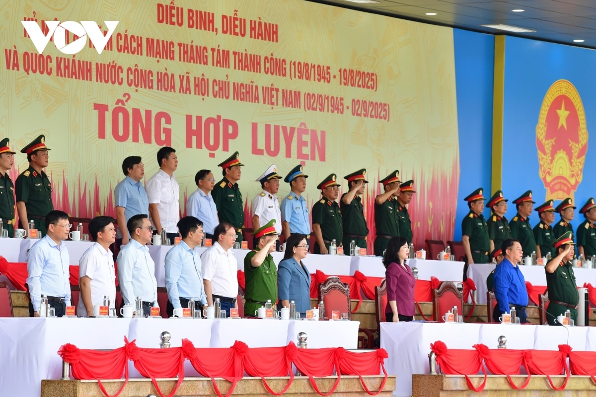 tong hop luyen dieu binh, dieu hanh lan 3 xuat hien khoi xe dac chung moi hinh anh 2