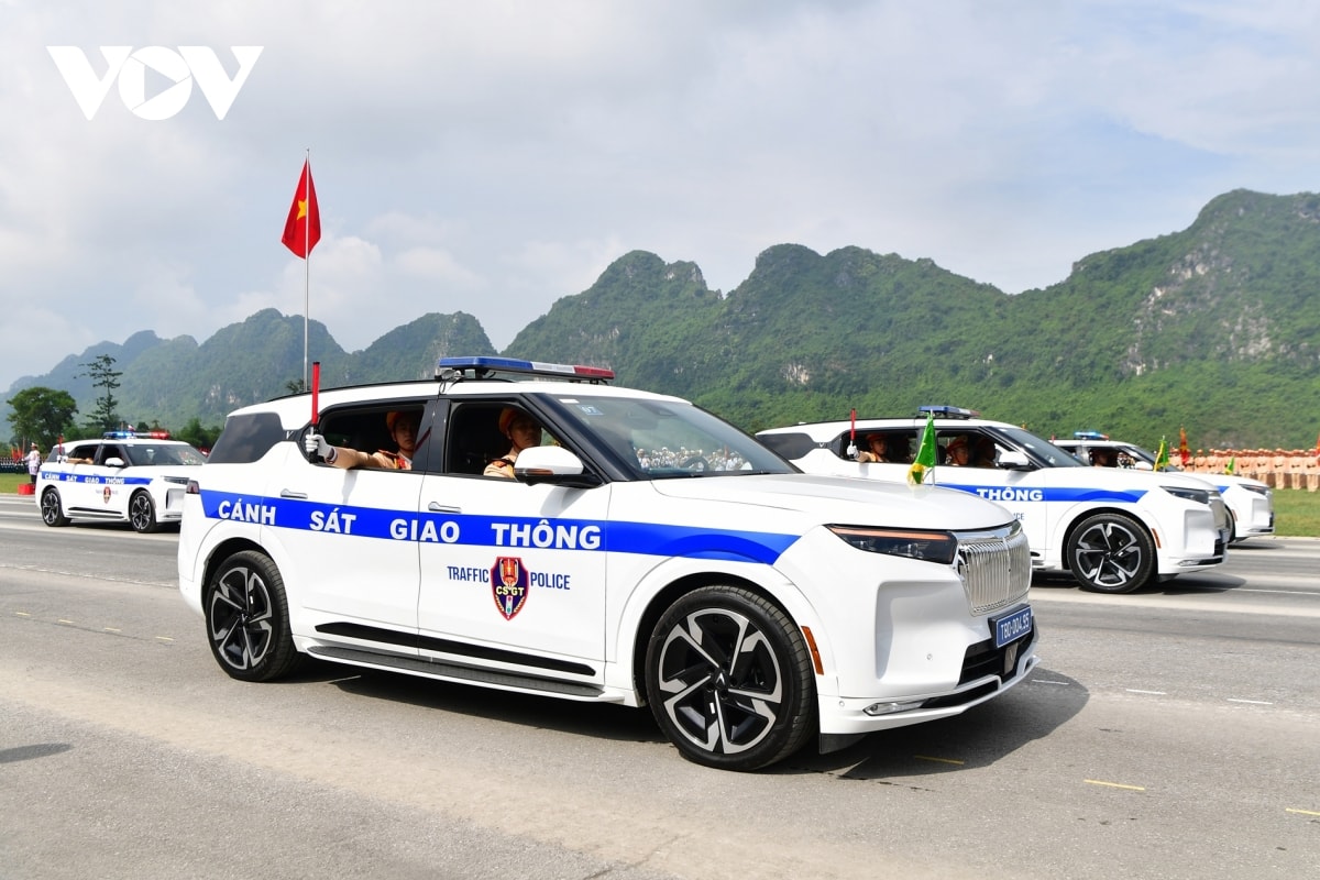 tong hop luyen dieu binh, dieu hanh lan 3 xuat hien khoi xe dac chung moi hinh anh 13