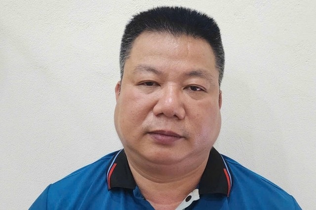 khoi to tai xe rut chia khoa xe khach, khien hang chuc nguoi ket tren duong hinh anh 1