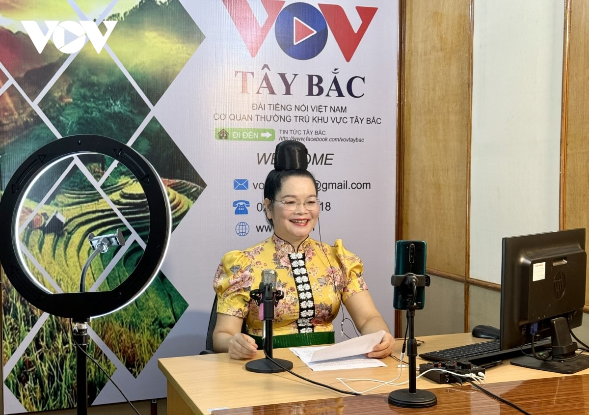cau noi cua dong bao cac dan toc tay bac tren khong gian so hinh anh 5