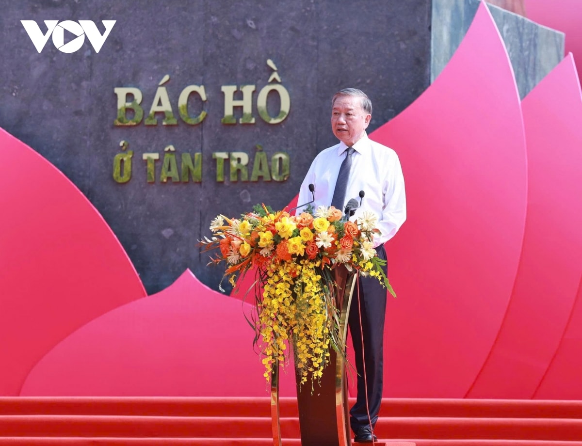 tong bi thu to lam lam viec voi ban thuong vu tinh uy tuyen quang hinh anh 4