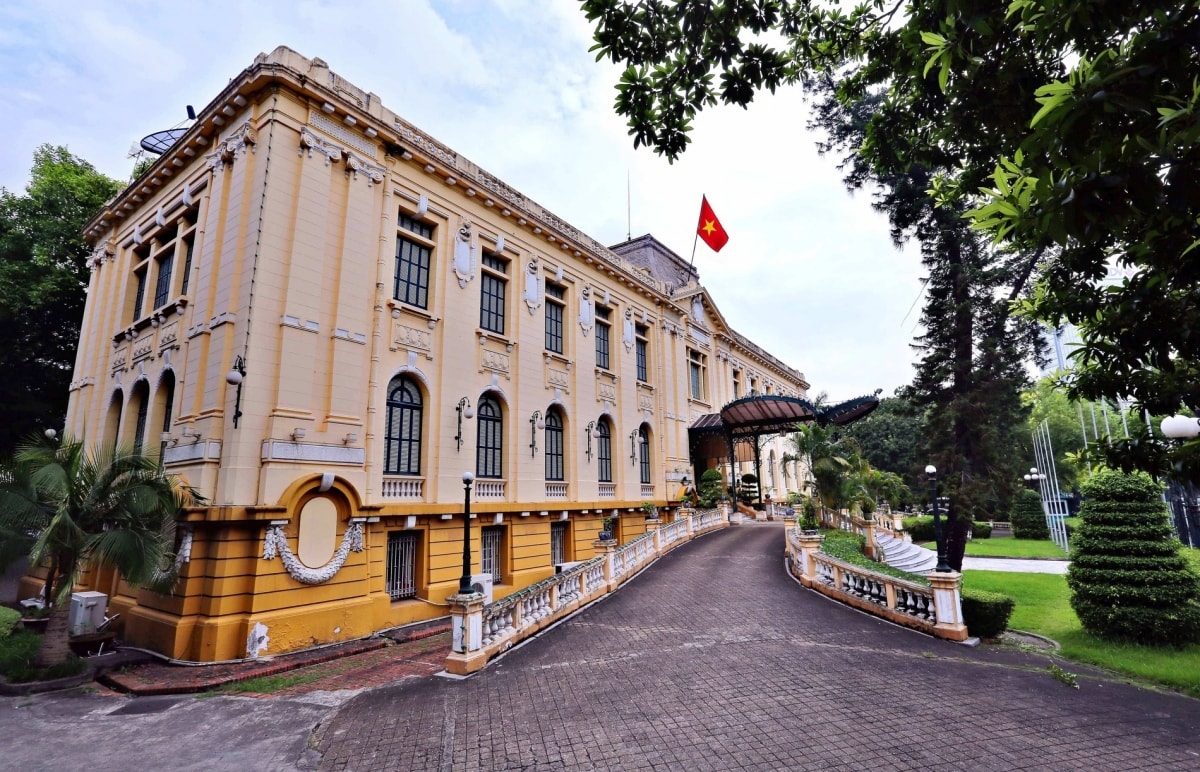 bac bo phu - bieu tuong bat tu cua y chi doc lap, tu do hinh anh 4