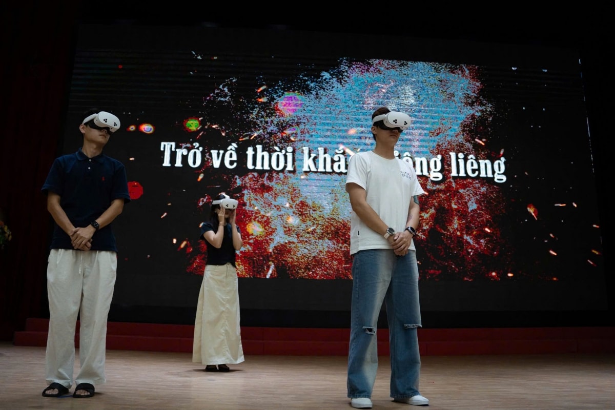 vov cap toc hoan thien gian trung bay tai trien lam thanh tuu Dat nuoc 80 nam hinh anh 8