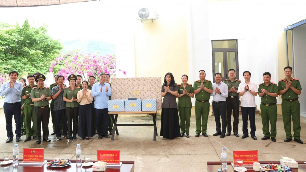 phu nhan tong bi thu tham, tang qua tai tinh son la hinh anh 1