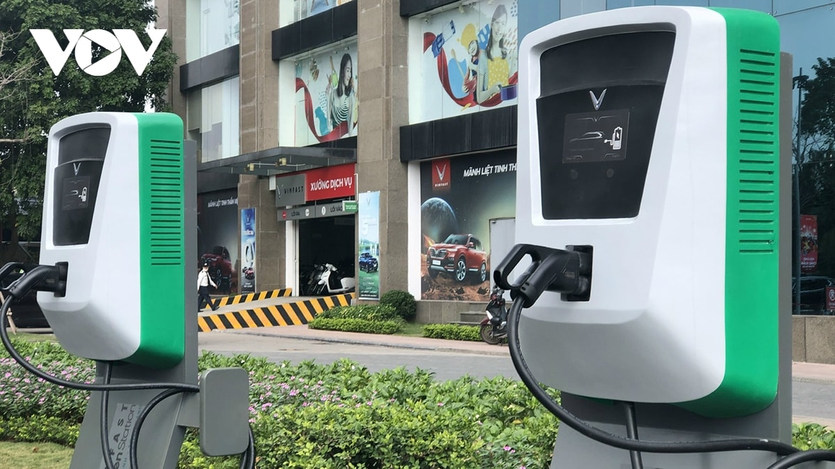 ha noi de nghi 126 phuong, xa ra soat quy dat de lap dat tram sac xe dien hinh anh 1