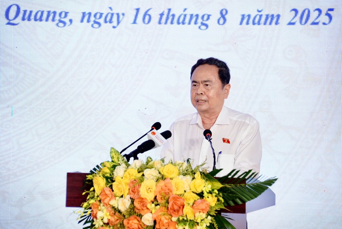 chu tich quoc hoi du chuong trinh tro ve nguon - huong toi tuong lai hinh anh 1