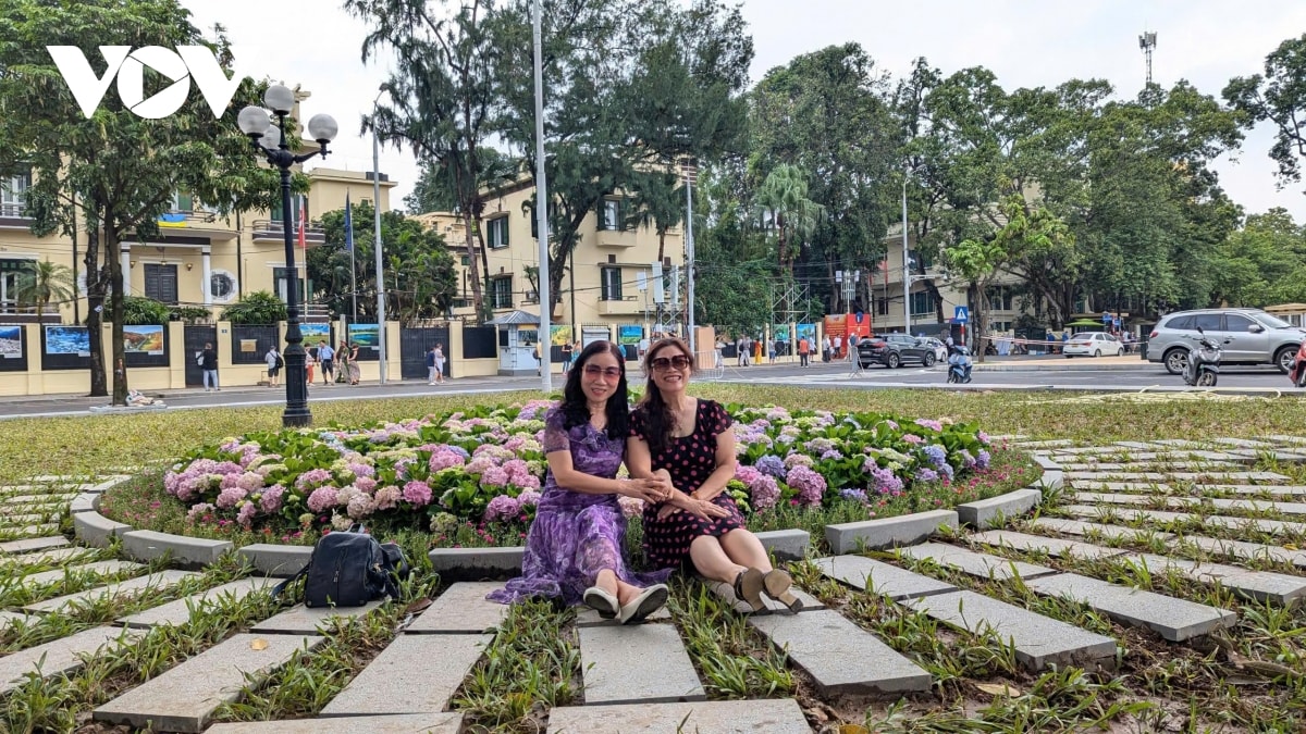 khong khi mung quoc khanh 2 9 lan toa khap pho phuong ha noi hinh anh 10