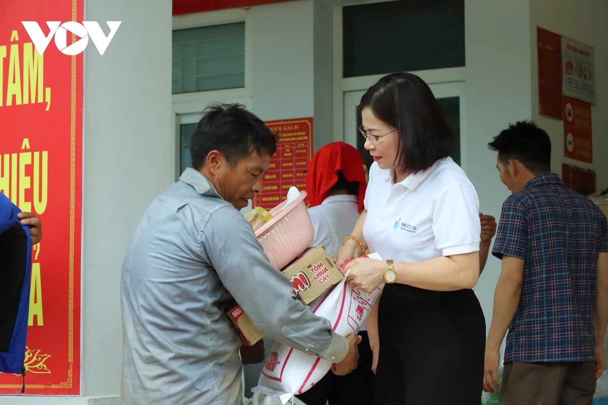 vov tây bắc cùng quỹ vì tương lai trao 600 suất quà hỗ trợ vùng lũ sơn la, Điện biên hình ảnh 5 vov tay bac cung quy vi tuong lai trao 600 suat qua ho tro vung lu son la, Dien bien hinh anh 5