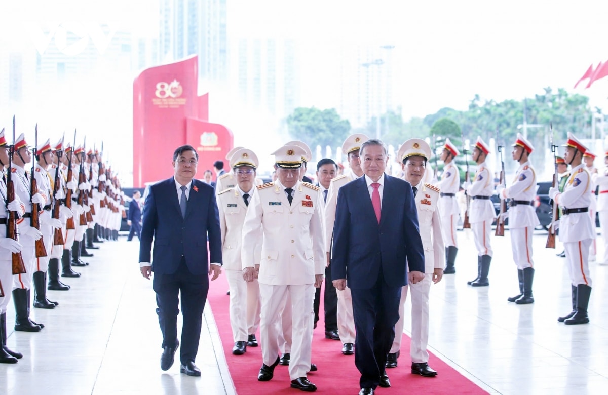 tong bi thu cung lanh dao Dang, nha nuoc du le ky niem 80 nam ngay truyen thong cand hinh anh 1