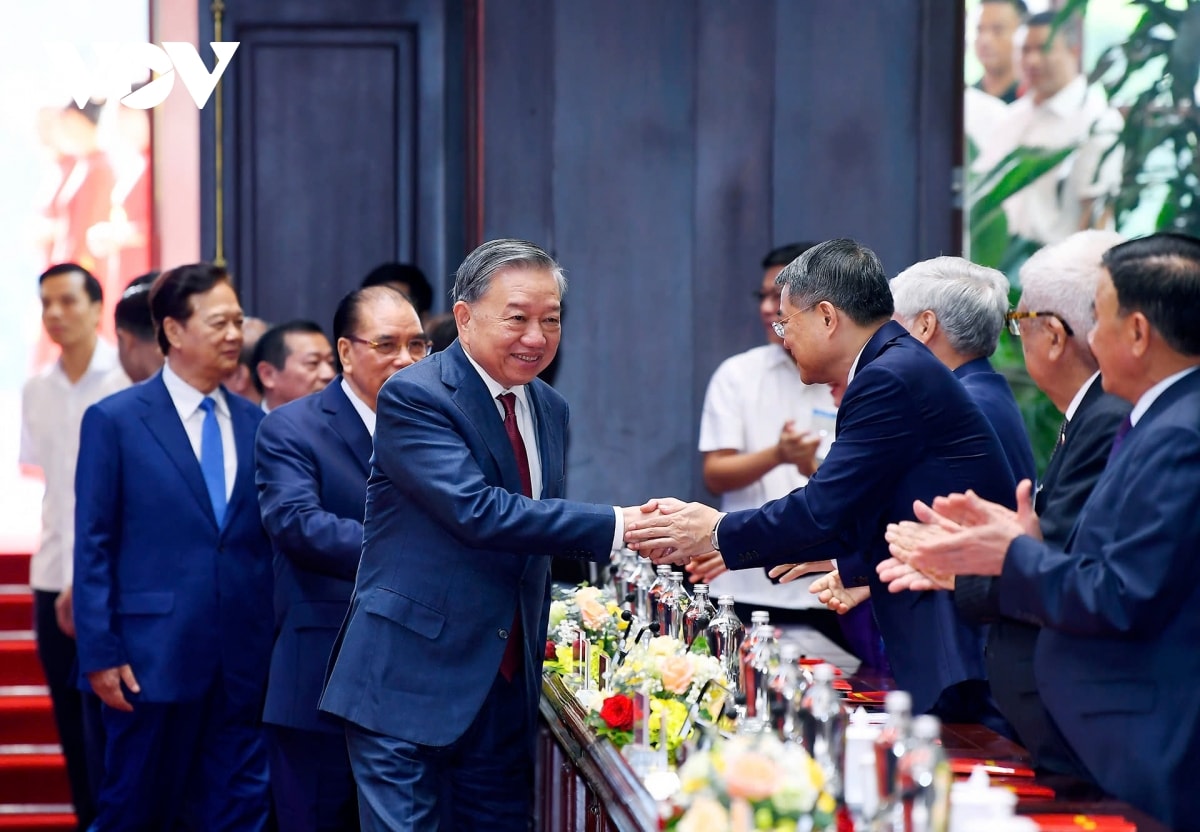 tong bi thu to lam chu tri buoi gap mat cac nguyen lanh dao Dang, nha nuoc hinh anh 2