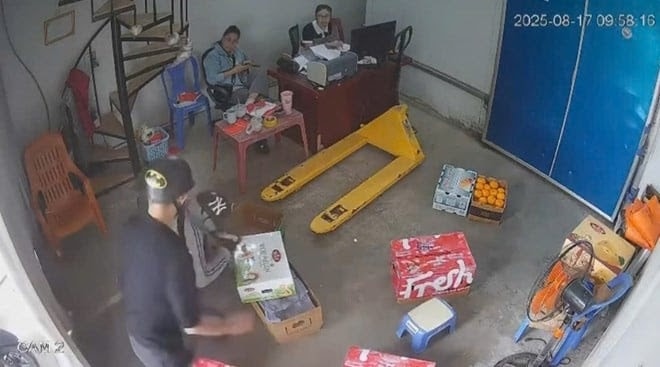 Đối tượng bị bắt sau khi cầm dao xông vào nhà chém 3 người bị thương ở hải phòng hình ảnh 1 Doi tuong bi bat sau khi cam dao xong vao nha chem 3 nguoi bi thuong o hai phong hinh anh 1