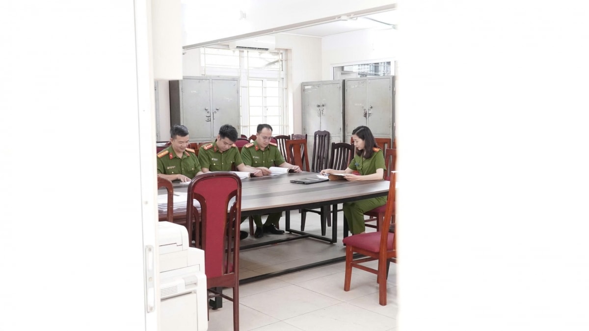 những bông hồng thép khiến bọn tội phạm khiếp sợ hình ảnh 1 nhung bong hong thep khien bon toi pham khiep so hinh anh 1