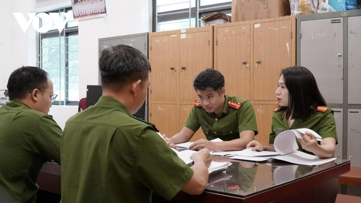những bông hồng thép khiến bọn tội phạm khiếp sợ hình ảnh 3 nhung bong hong thep khien bon toi pham khiep so hinh anh 3