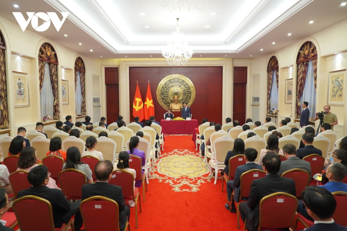 kieu bao la dai su nhan dan gop phan vun dap quan he viet trung hinh anh 3