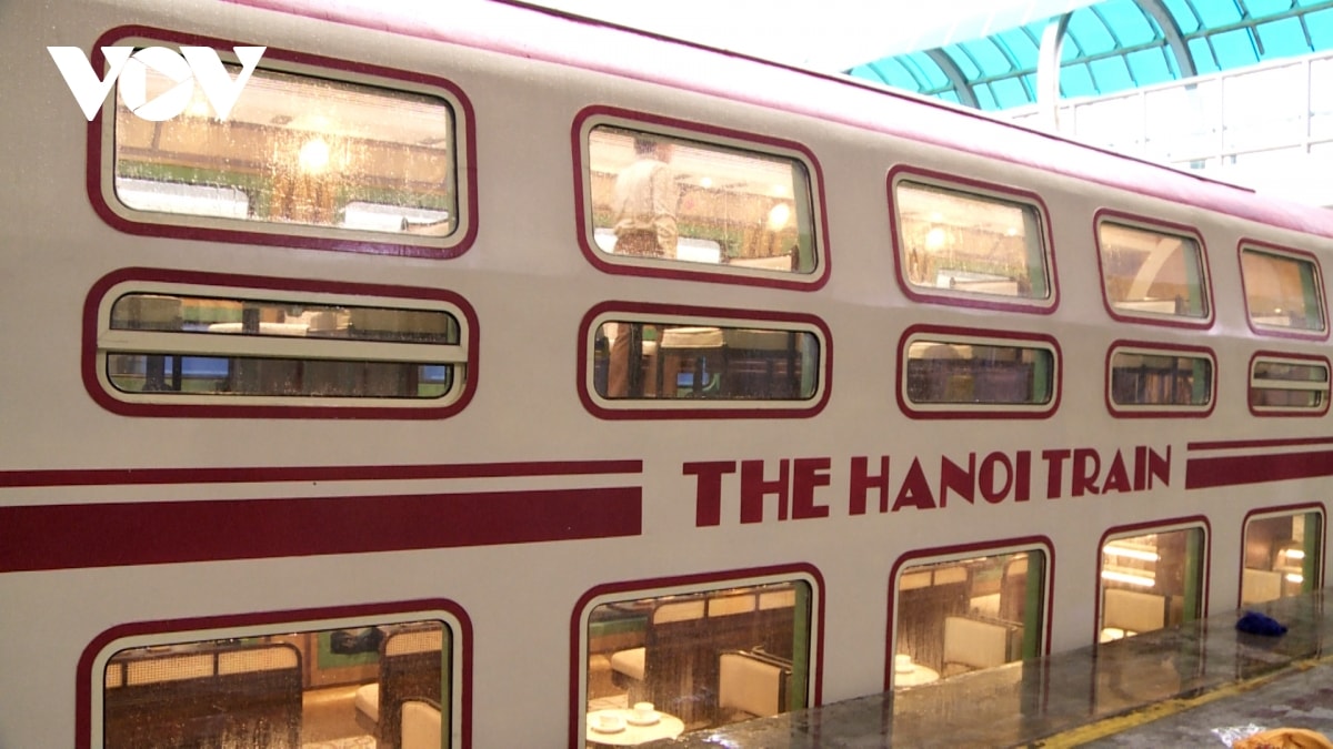 nguoi dan ha noi ho hoi trai nghiem tau 2 tang ha noi 5 cua o hinh anh 2
