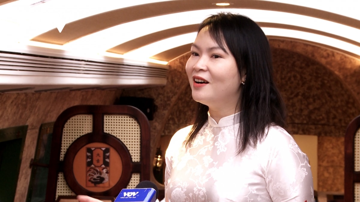 nguoi dan ha noi ho hoi trai nghiem tau 2 tang ha noi 5 cua o hinh anh 4