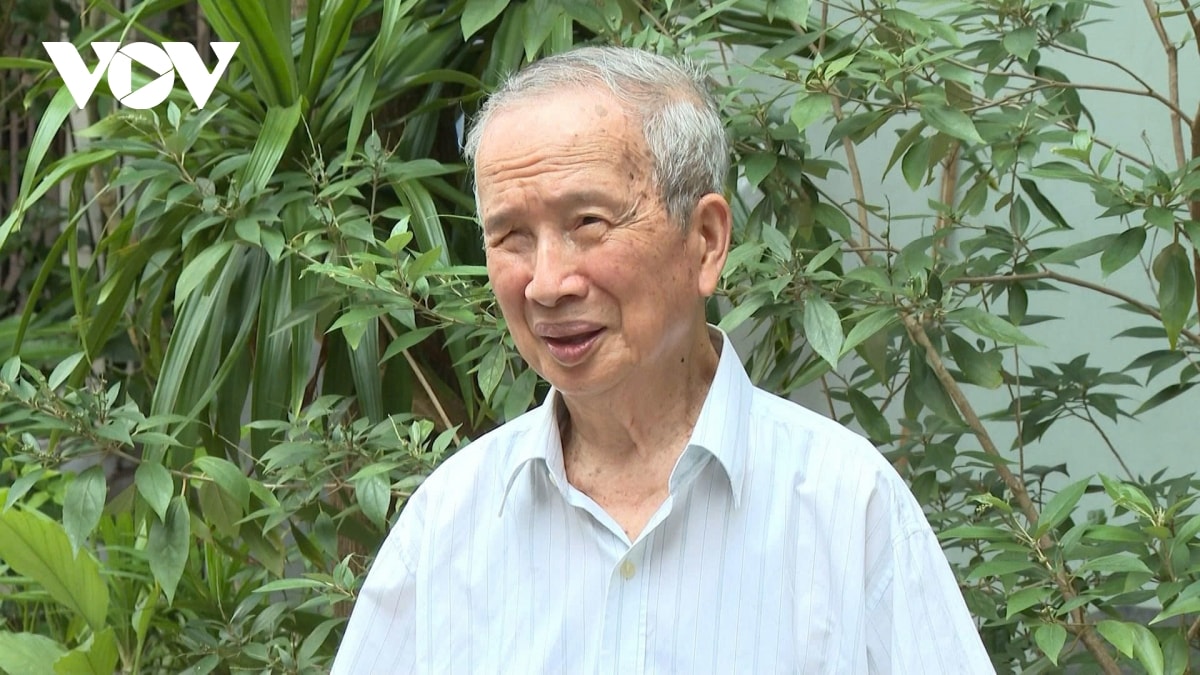 ngay thu thang tam tren que huong cach mang hinh anh 2