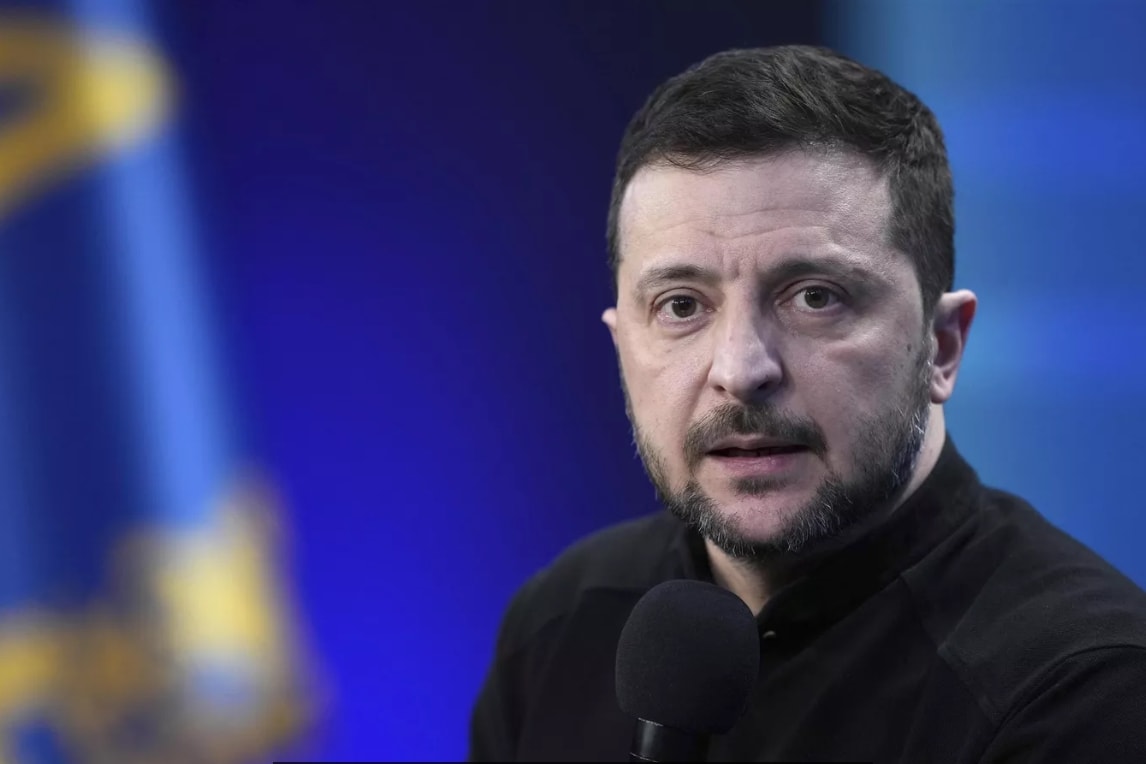 canh bac lon cua ong zelensky sau cuoc tai ngo voi ong trump o nha trang hinh anh 1